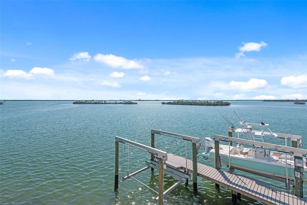 For Sale: $2,850,000 (4 beds, 3 baths, 2737 Square Feet)