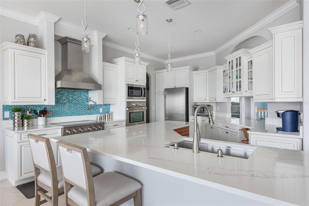 For Sale: $2,850,000 (4 beds, 3 baths, 2737 Square Feet)