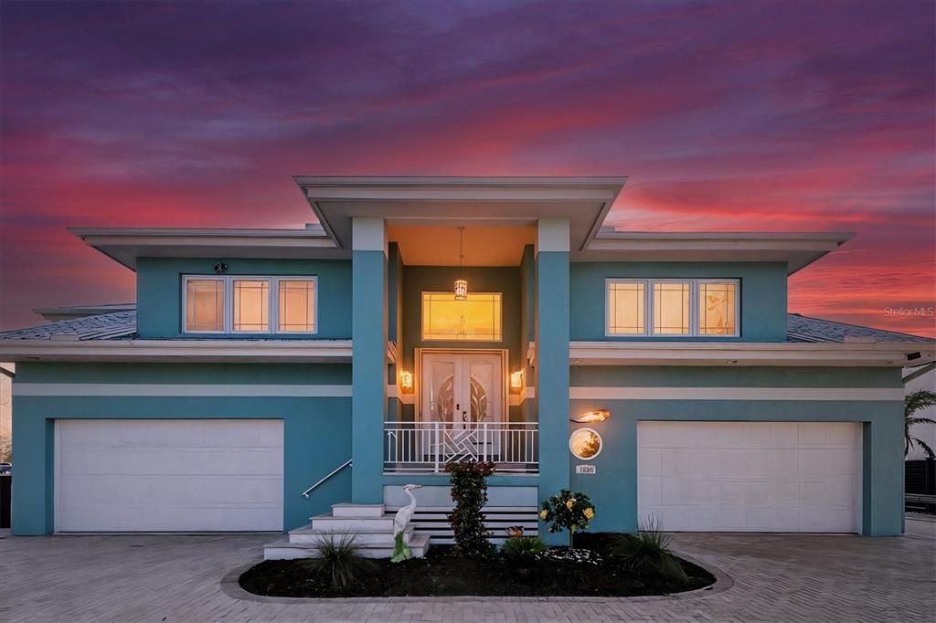 For Sale: $2,850,000 (4 beds, 3 baths, 2737 Square Feet)