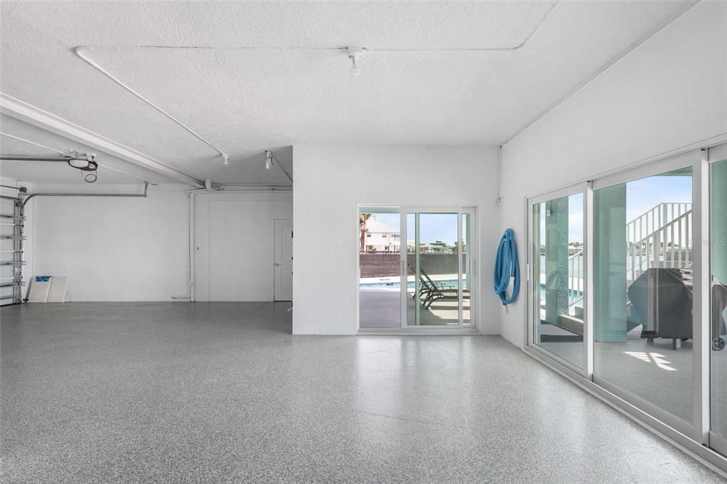 For Sale: $2,850,000 (4 beds, 3 baths, 2737 Square Feet)