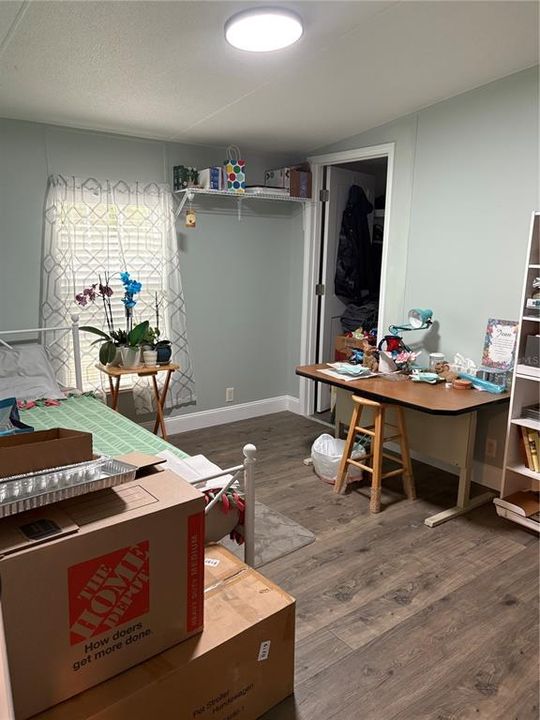 合同活跃: $162,737 (3 贝兹, 2 浴室, 1188 平方英尺)