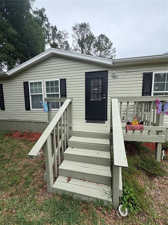 合同活跃: $162,737 (3 贝兹, 2 浴室, 1188 平方英尺)