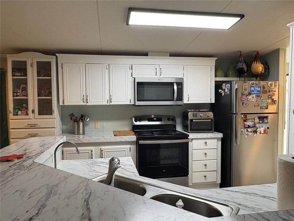 合同活跃: $162,737 (3 贝兹, 2 浴室, 1188 平方英尺)