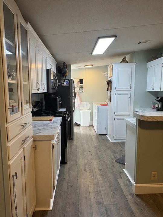 合同活跃: $162,737 (3 贝兹, 2 浴室, 1188 平方英尺)