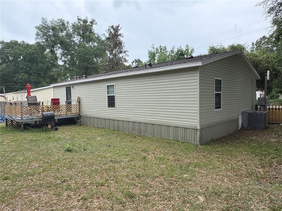 合同活跃: $162,737 (3 贝兹, 2 浴室, 1188 平方英尺)