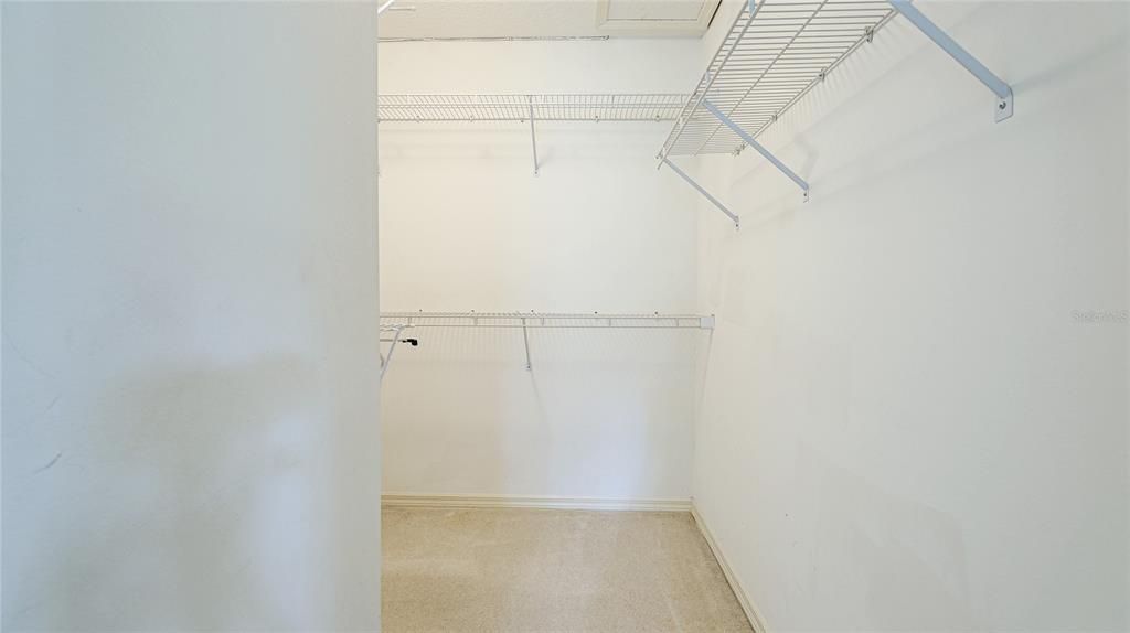 合同活跃: $285,000 (2 贝兹, 2 浴室, 1282 平方英尺)