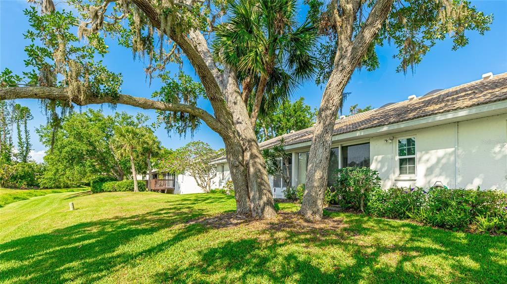 合同活跃: $285,000 (2 贝兹, 2 浴室, 1282 平方英尺)