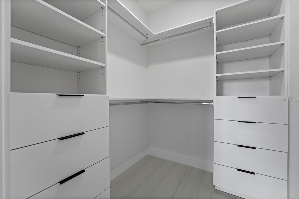 For Sale: $384,900 (4 beds, 3 baths, 2178 Square Feet)