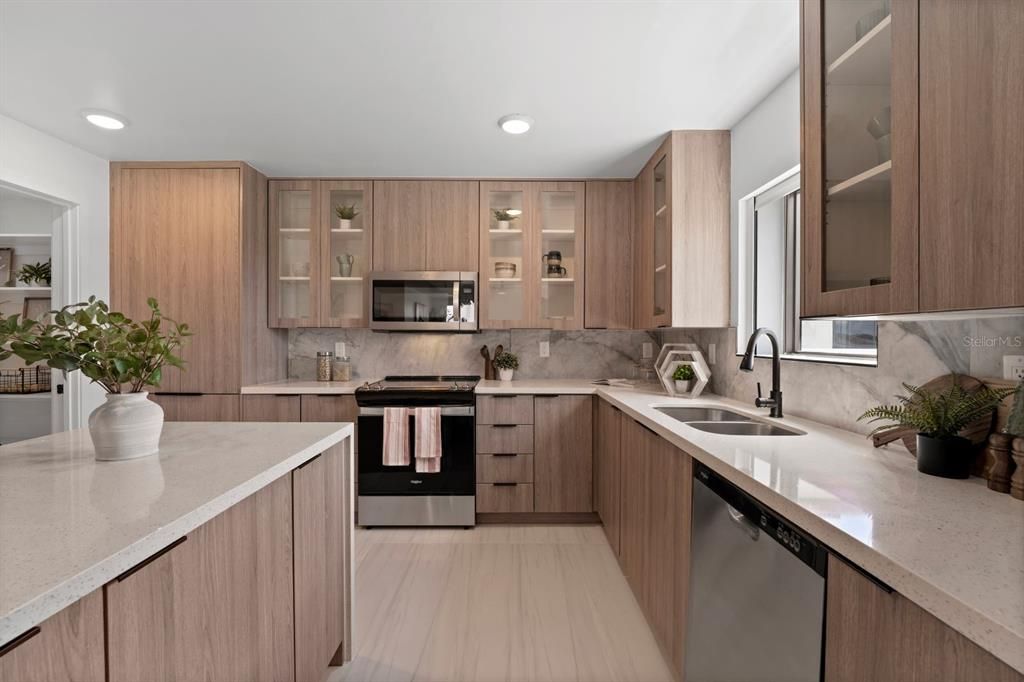 For Sale: $384,900 (4 beds, 3 baths, 2178 Square Feet)