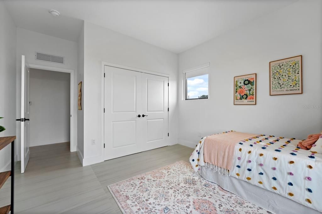 For Sale: $384,900 (4 beds, 3 baths, 2178 Square Feet)