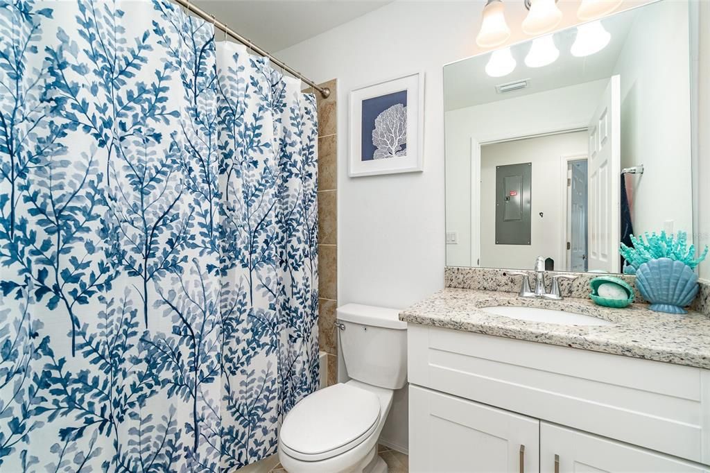 Activo con contrato: $300,000 (2 camas, 2 baños, 1366 Pies cuadrados)