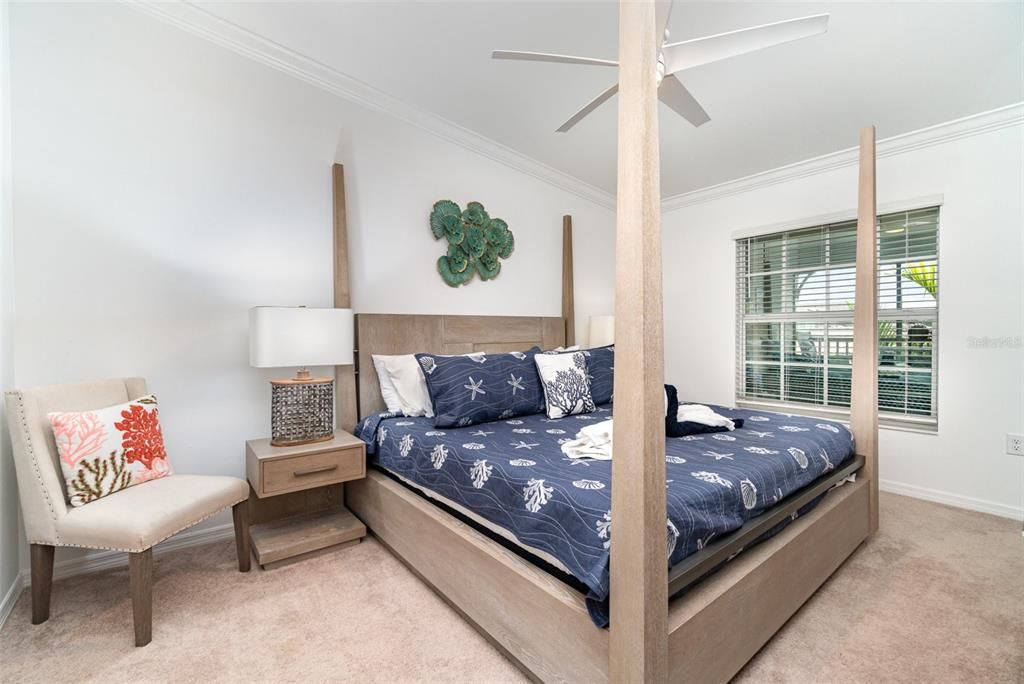 Activo con contrato: $300,000 (2 camas, 2 baños, 1366 Pies cuadrados)