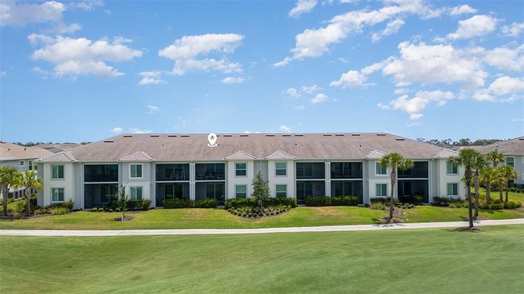 Activo con contrato: $300,000 (2 camas, 2 baños, 1366 Pies cuadrados)