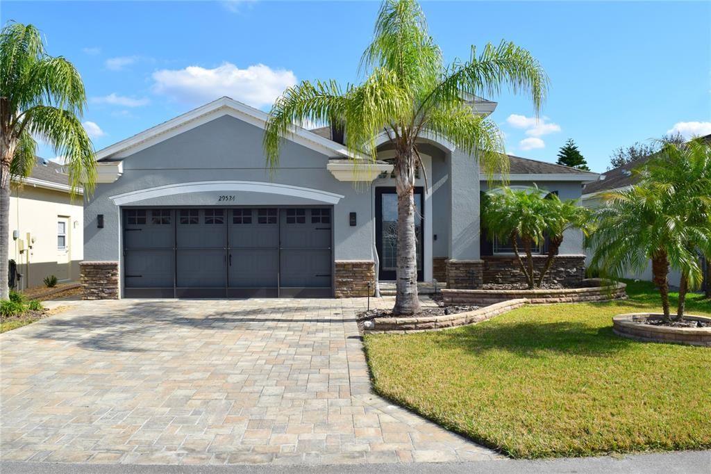 Recently Sold: $385,000 (3 beds, 2 baths, 1731 Square Feet)