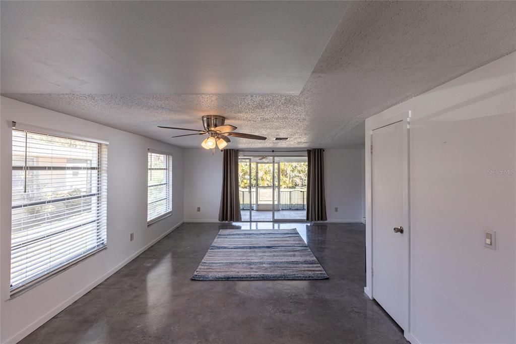 For Sale: $340,000 (4 beds, 0 baths, 2192 Square Feet)