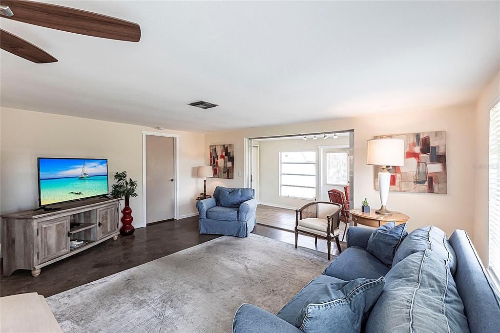 For Sale: $340,000 (4 beds, 0 baths, 2192 Square Feet)