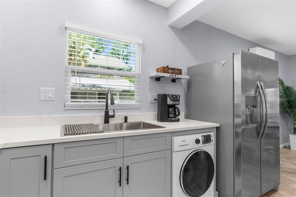 En Venta: $569,000 (2 camas, 2 baños, 912 Pies cuadrados)