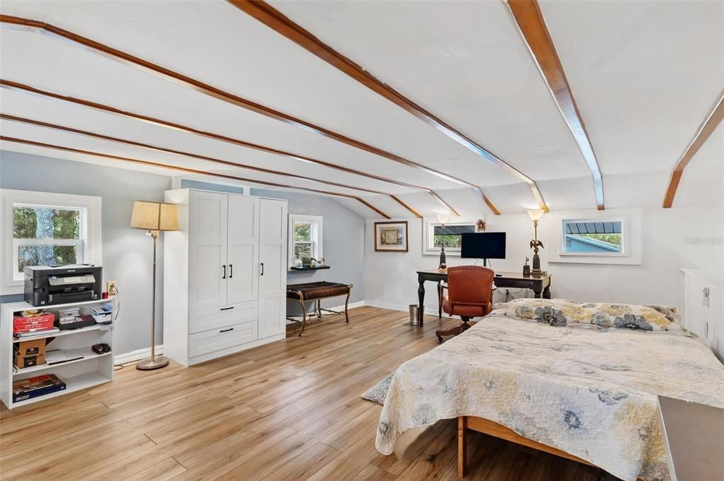 For Sale: $635,000 (3 beds, 2 baths, 2204 Square Feet)