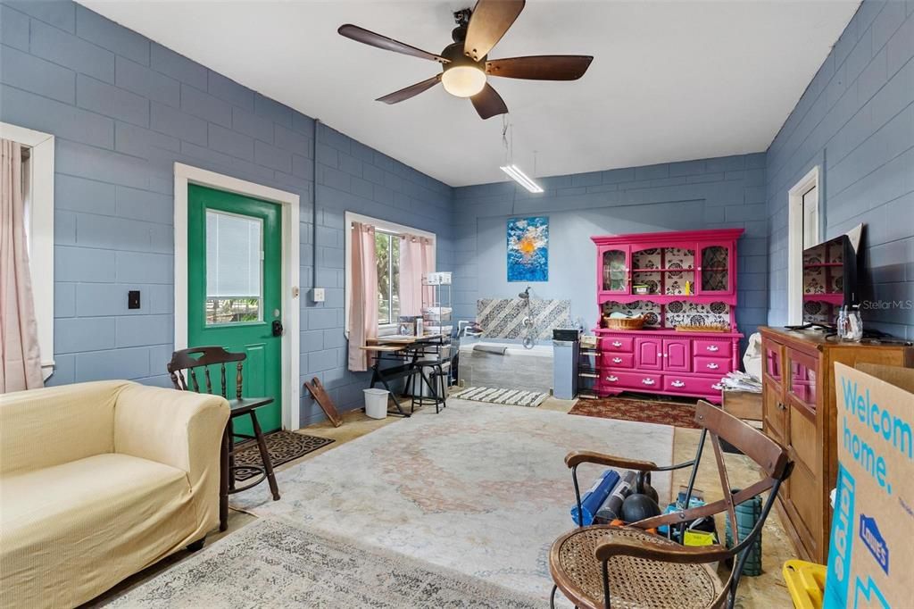 For Sale: $635,000 (3 beds, 2 baths, 2204 Square Feet)