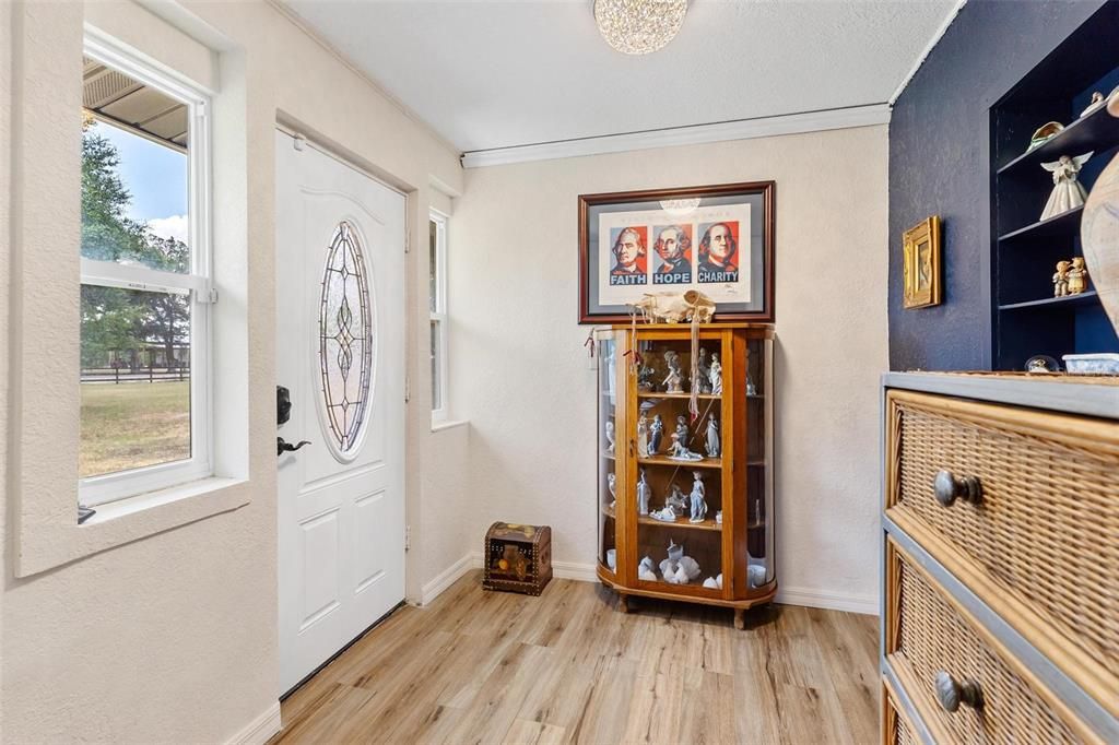 For Sale: $635,000 (3 beds, 2 baths, 2204 Square Feet)