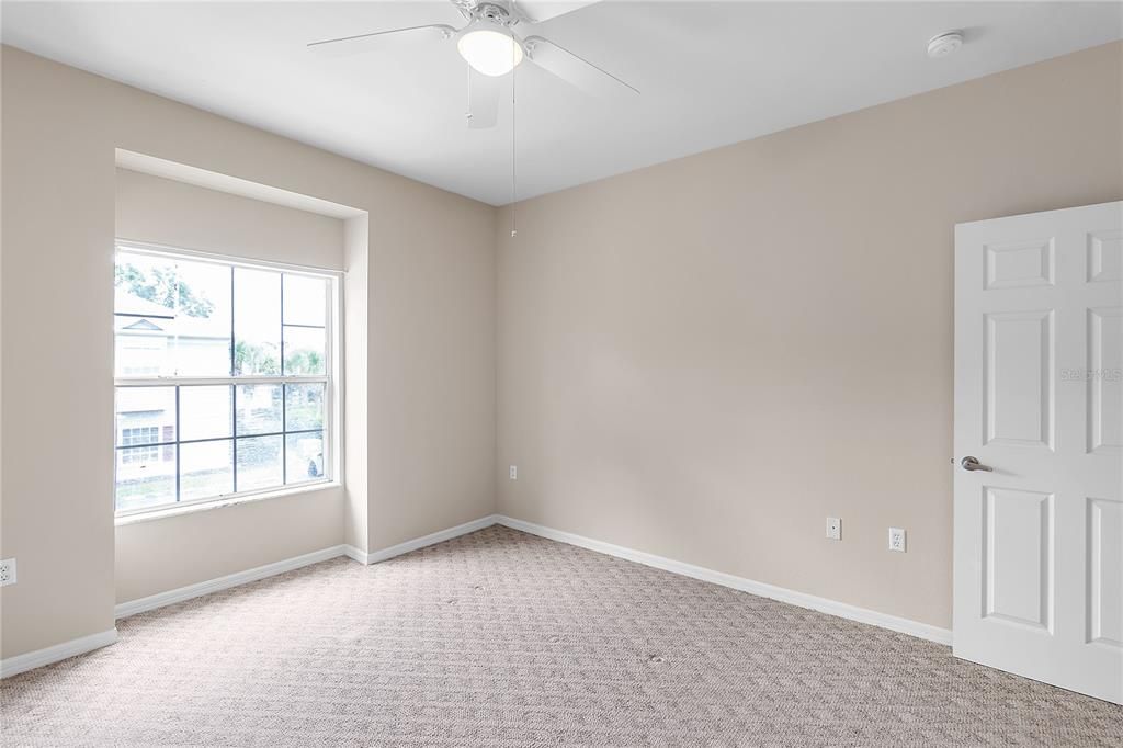 Activo con contrato: $259,900 (2 camas, 2 baños, 1156 Pies cuadrados)