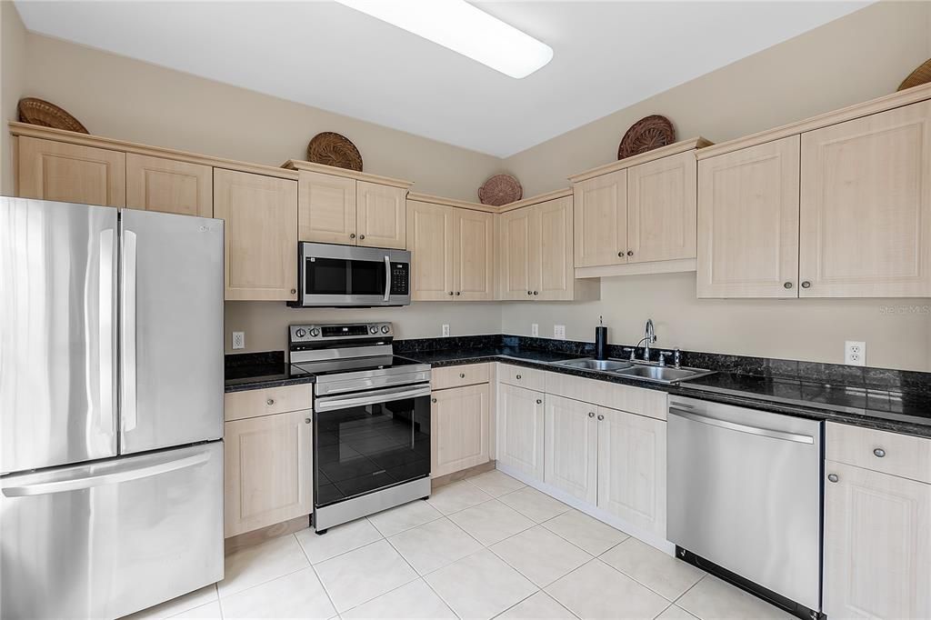 Activo con contrato: $259,900 (2 camas, 2 baños, 1156 Pies cuadrados)