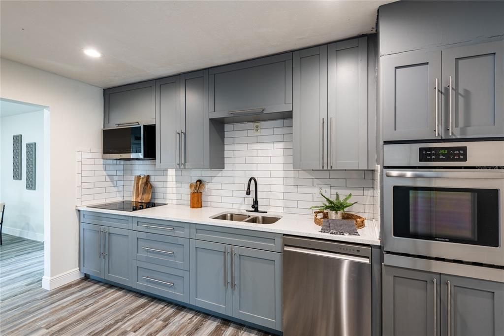 Active With Contract: $419,000 (4 beds, 2 baths, 2037 Square Feet)