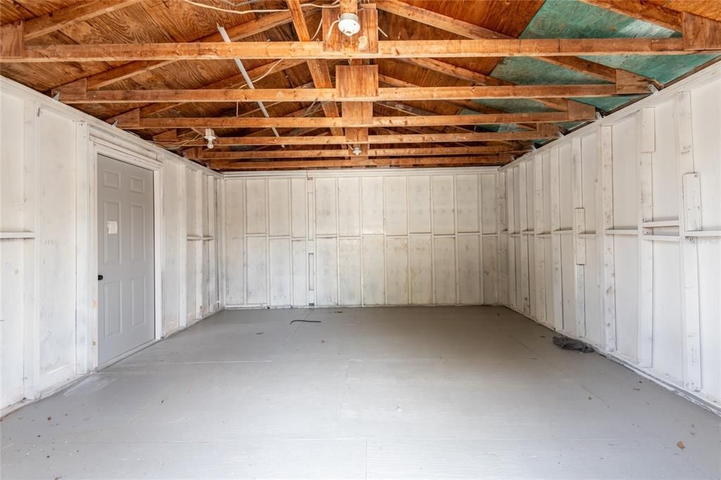 Active With Contract: $419,000 (4 beds, 2 baths, 2037 Square Feet)