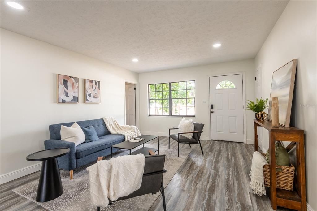 Active With Contract: $419,000 (4 beds, 2 baths, 2037 Square Feet)