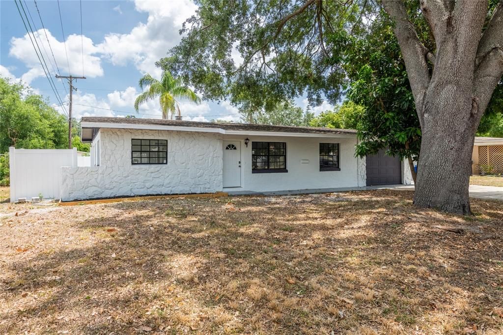 Active With Contract: $419,000 (4 beds, 2 baths, 2037 Square Feet)