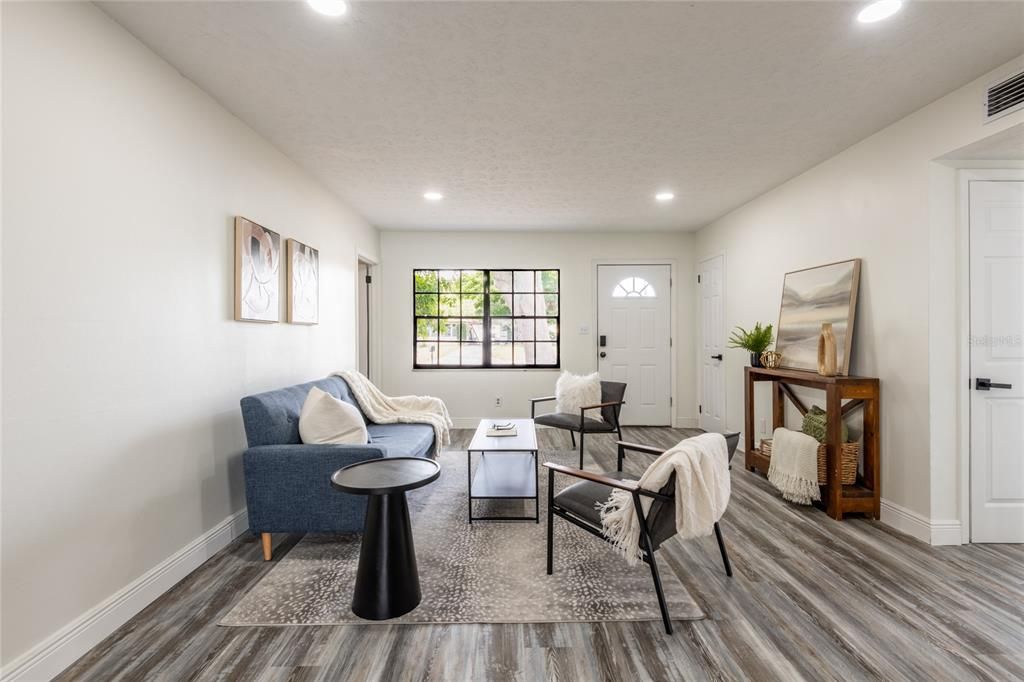 Active With Contract: $419,000 (4 beds, 2 baths, 2037 Square Feet)