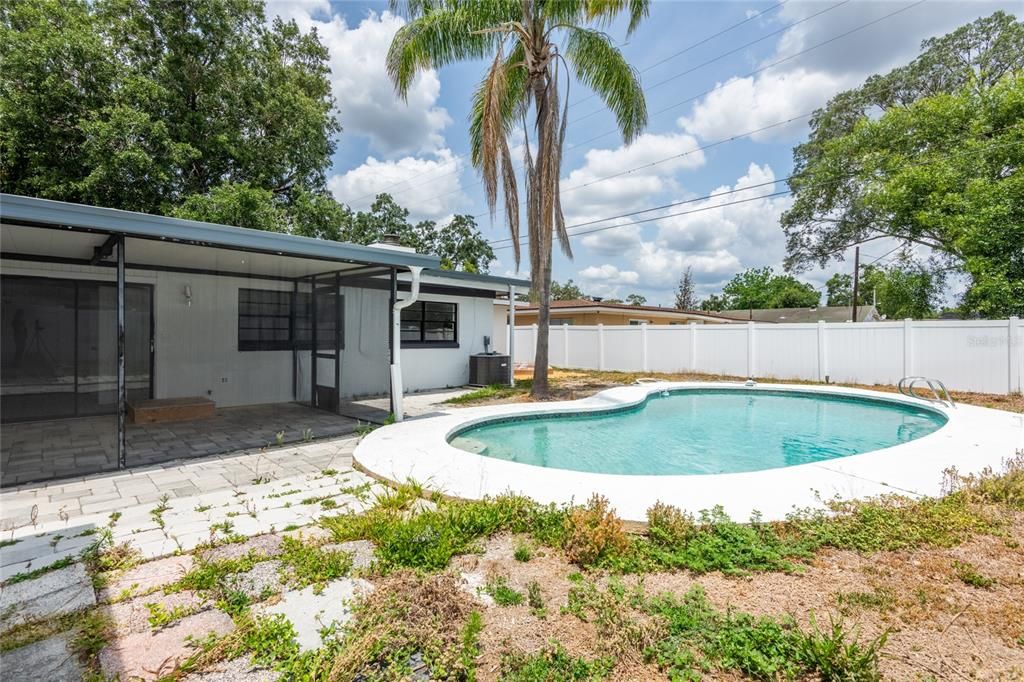 Active With Contract: $419,000 (4 beds, 2 baths, 2037 Square Feet)