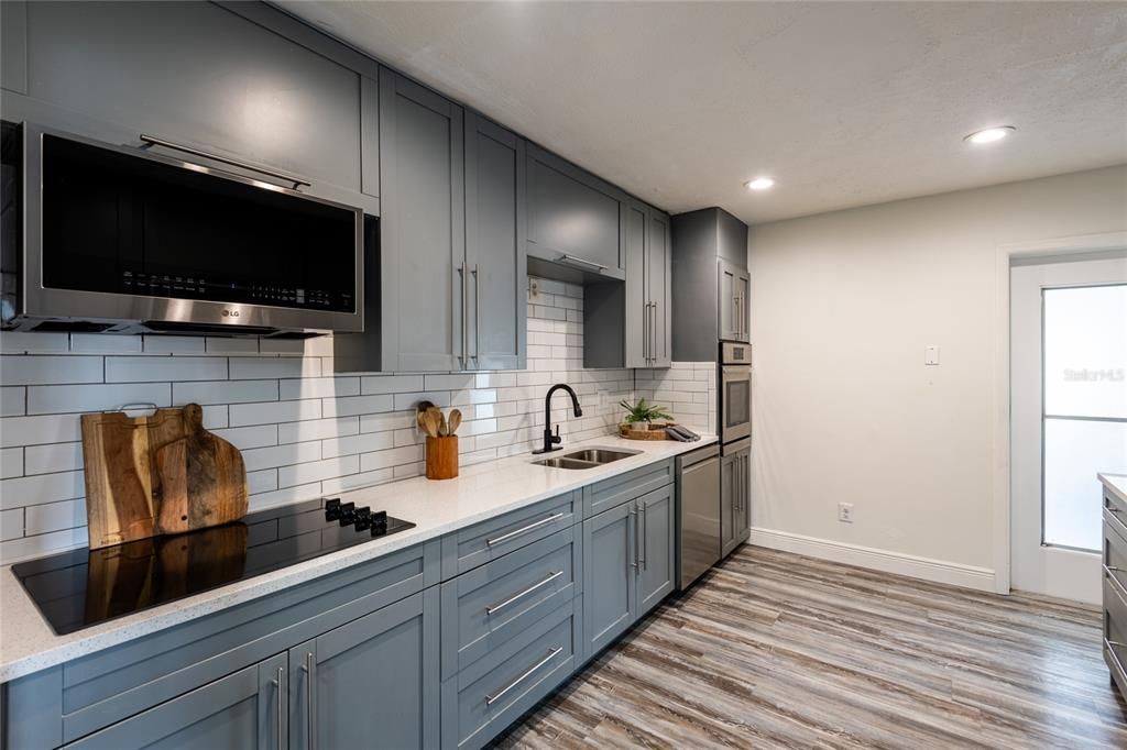 Active With Contract: $419,000 (4 beds, 2 baths, 2037 Square Feet)