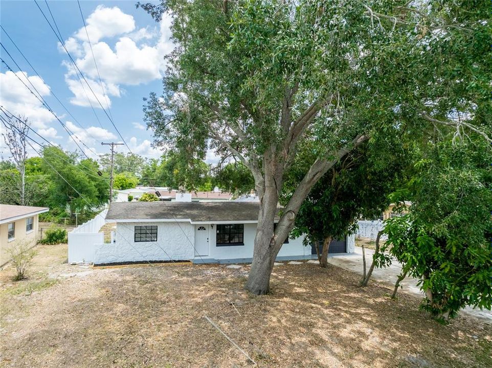 Active With Contract: $419,000 (4 beds, 2 baths, 2037 Square Feet)