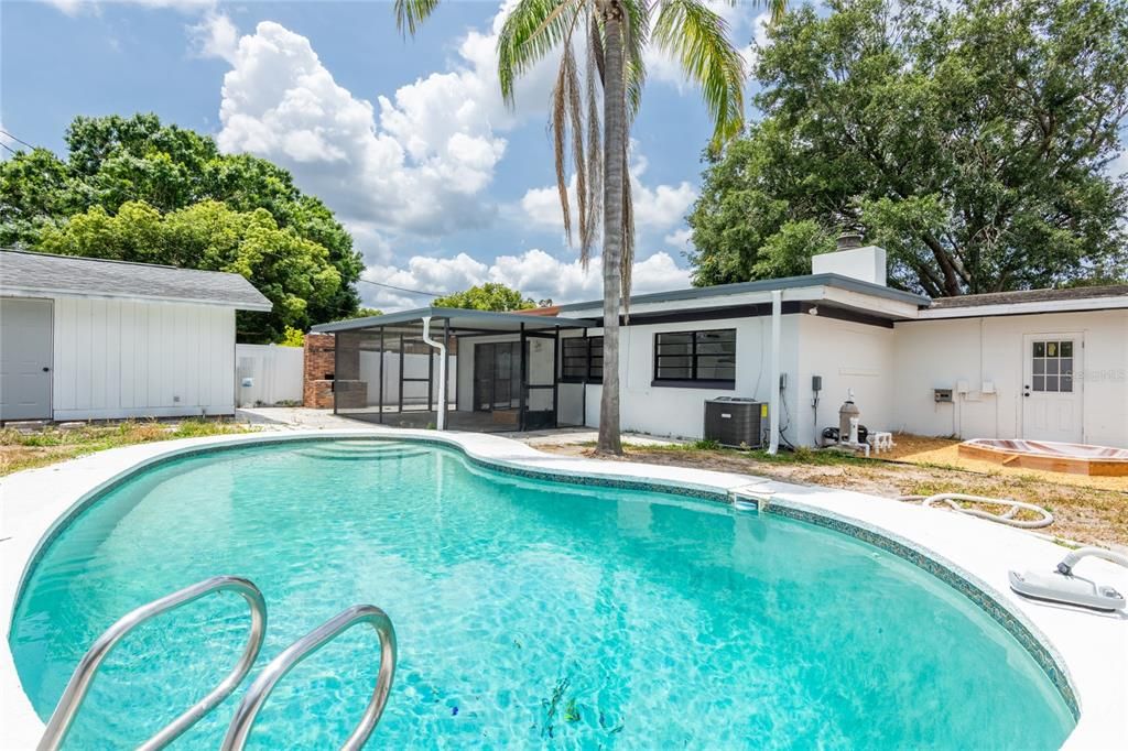 Active With Contract: $419,000 (4 beds, 2 baths, 2037 Square Feet)
