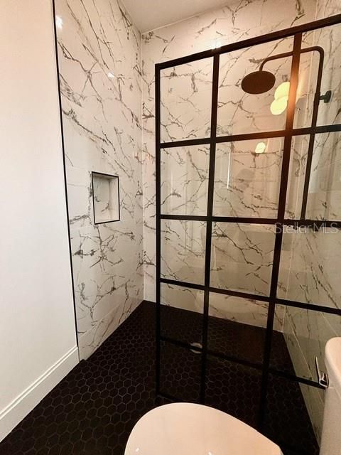 出租: $4,400 (3 贝兹, 3 浴室, 2240 平方英尺)