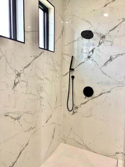 出租: $4,400 (3 贝兹, 3 浴室, 2240 平方英尺)