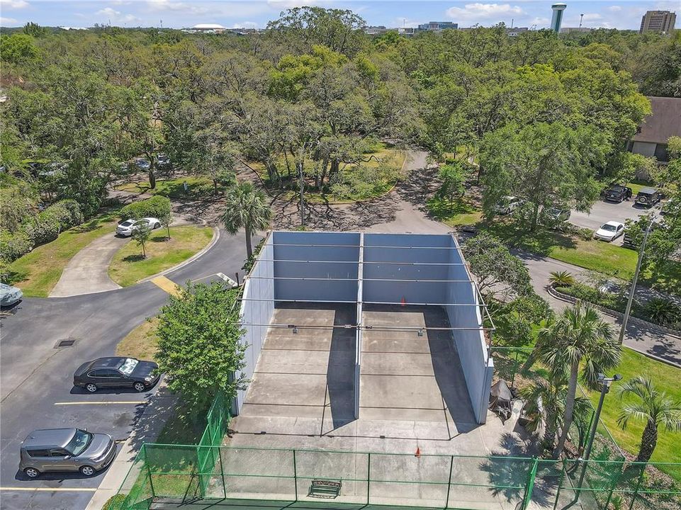 Под контрактом: $144,997 (2 спален, 2 ванн, 912 Квадратных фут)