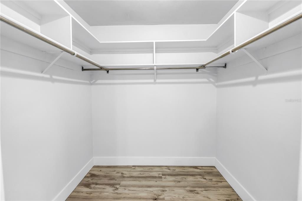 Active With Contract: $715,000 (4 beds, 2 baths, 2344 Square Feet)