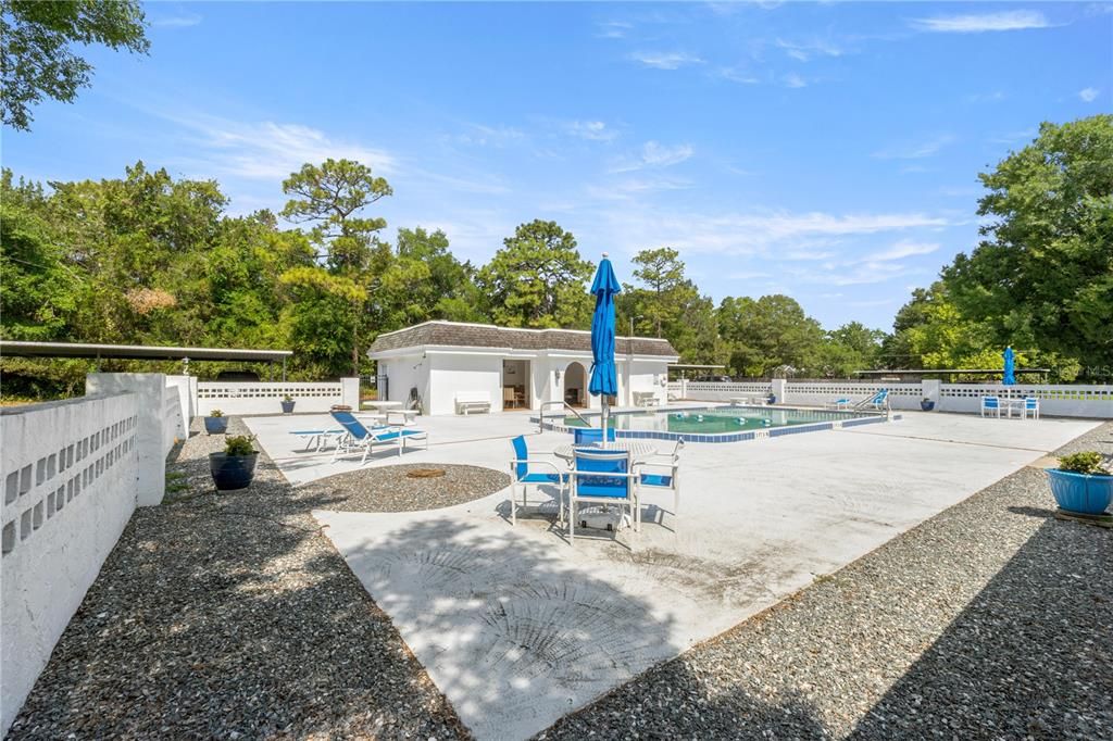 Active With Contract: $139,900 (2 beds, 2 baths, 1341 Square Feet)