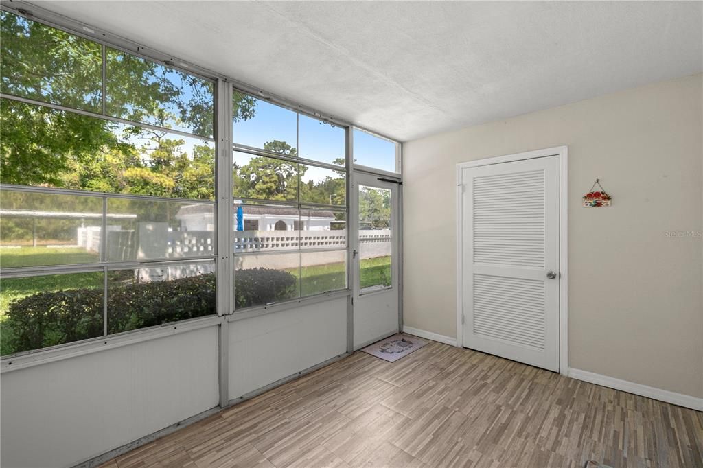 Active With Contract: $139,900 (2 beds, 2 baths, 1341 Square Feet)