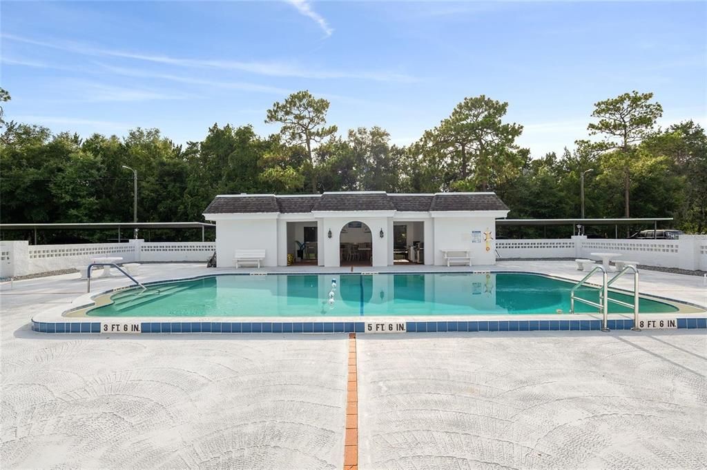 Active With Contract: $139,900 (2 beds, 2 baths, 1341 Square Feet)