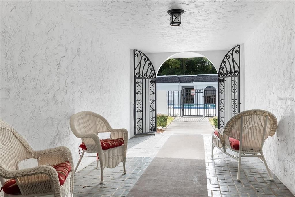 Active With Contract: $139,900 (2 beds, 2 baths, 1341 Square Feet)