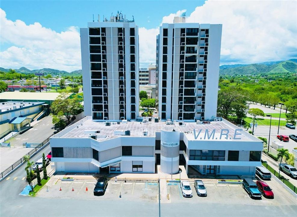 最近售出: $109,500 (3 贝兹, 2 浴室, 1068 平方英尺)