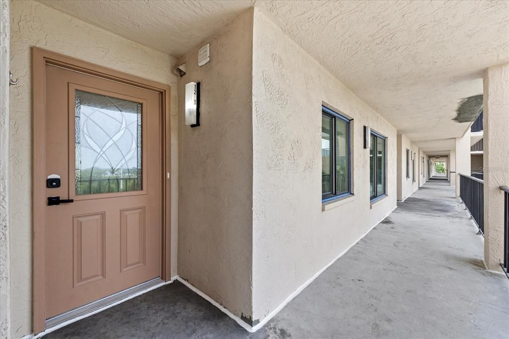 For Sale: $399,000 (2 beds, 2 baths, 1170 Square Feet)