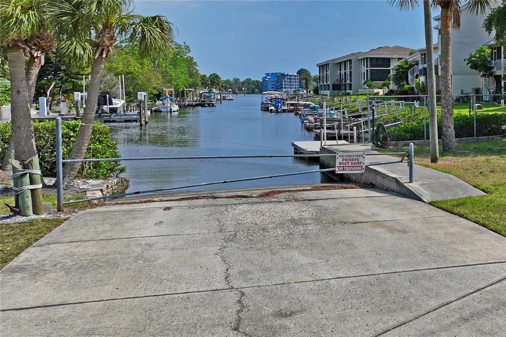 For Sale: $399,000 (2 beds, 2 baths, 1170 Square Feet)