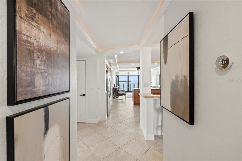 For Sale: $399,000 (2 beds, 2 baths, 1170 Square Feet)