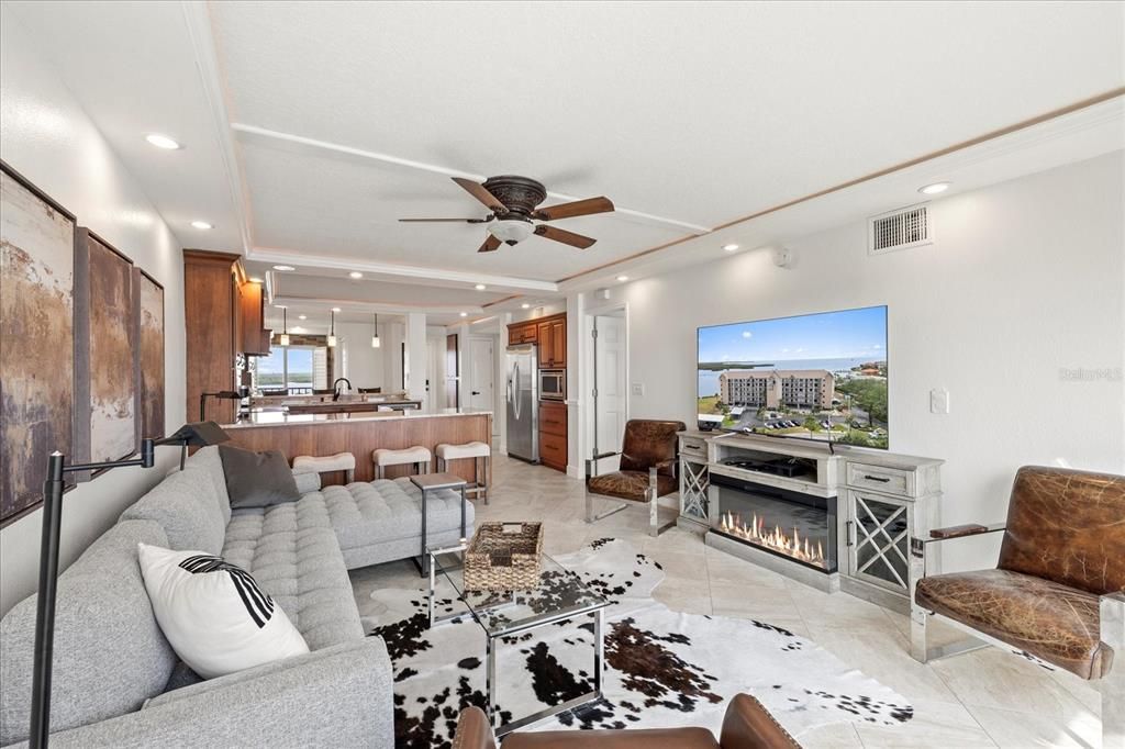 For Sale: $399,000 (2 beds, 2 baths, 1170 Square Feet)