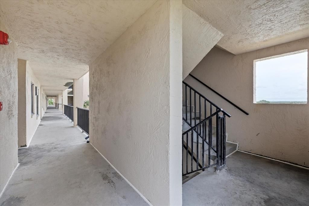 For Sale: $399,000 (2 beds, 2 baths, 1170 Square Feet)