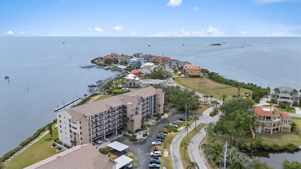 For Sale: $399,000 (2 beds, 2 baths, 1170 Square Feet)